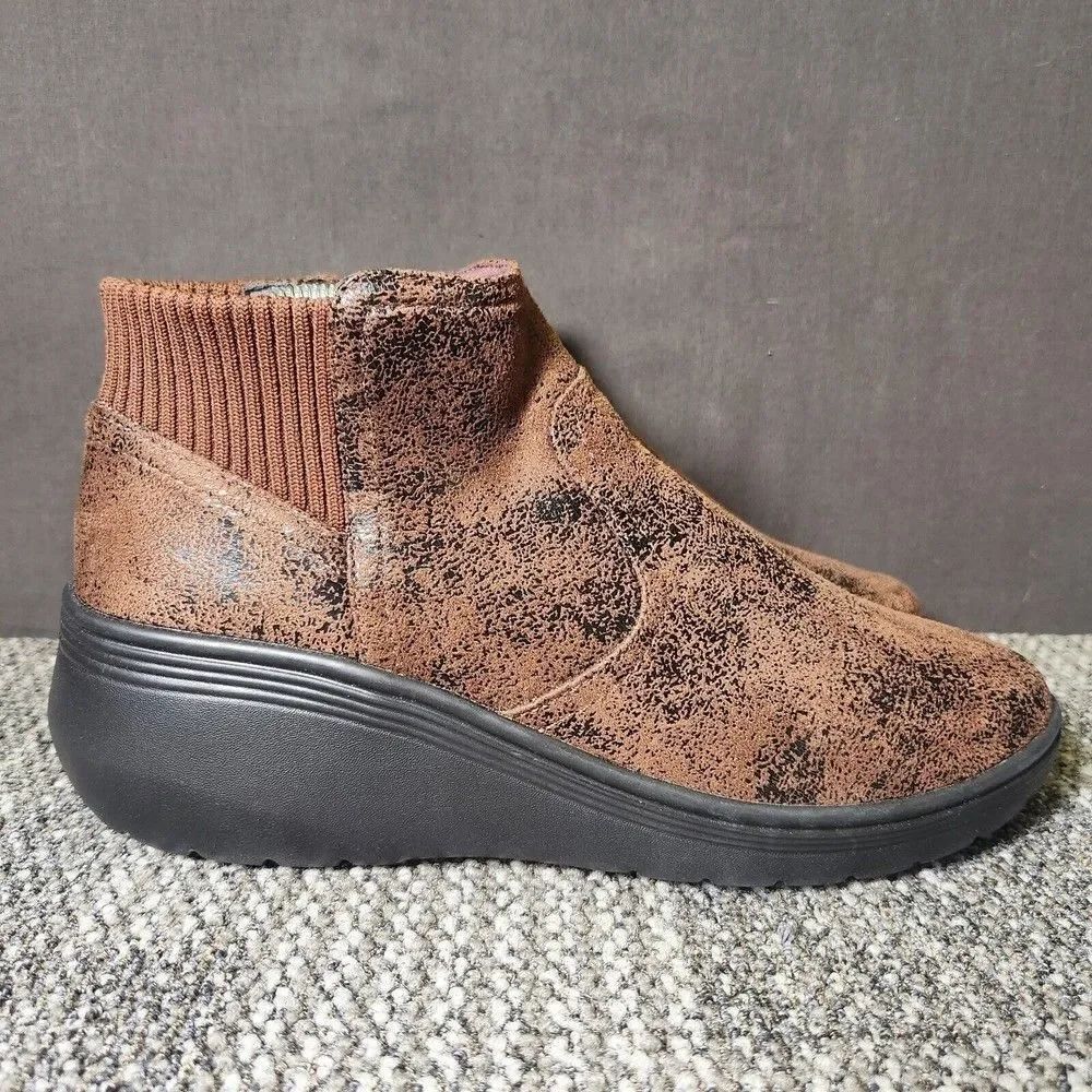 Bzees Weekend Boots Womens Size 10M Brown Microfiber Marbled Casual Ankle Shoes